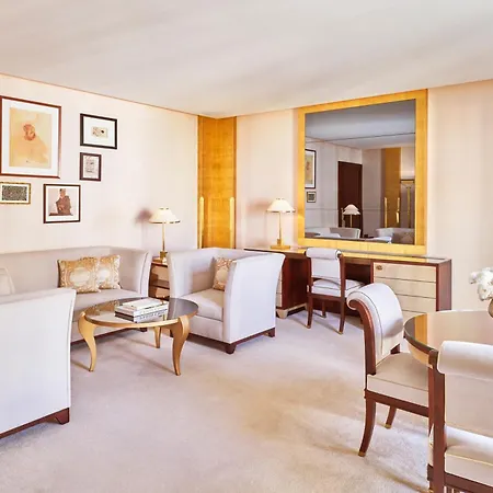 Hôtel Barrière Fouquet's Parigi Esterno foto