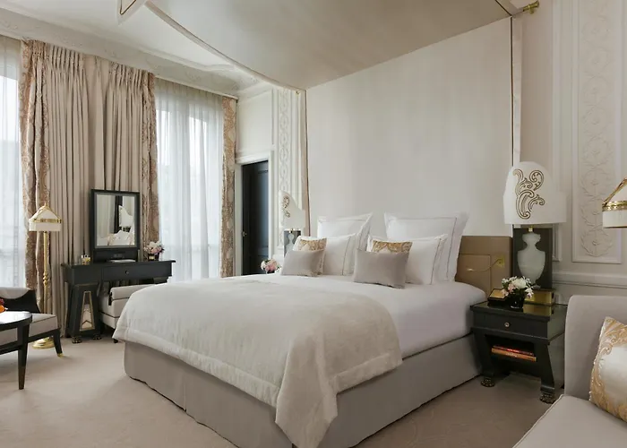Hotel Barriere Fouquet\'S Paris